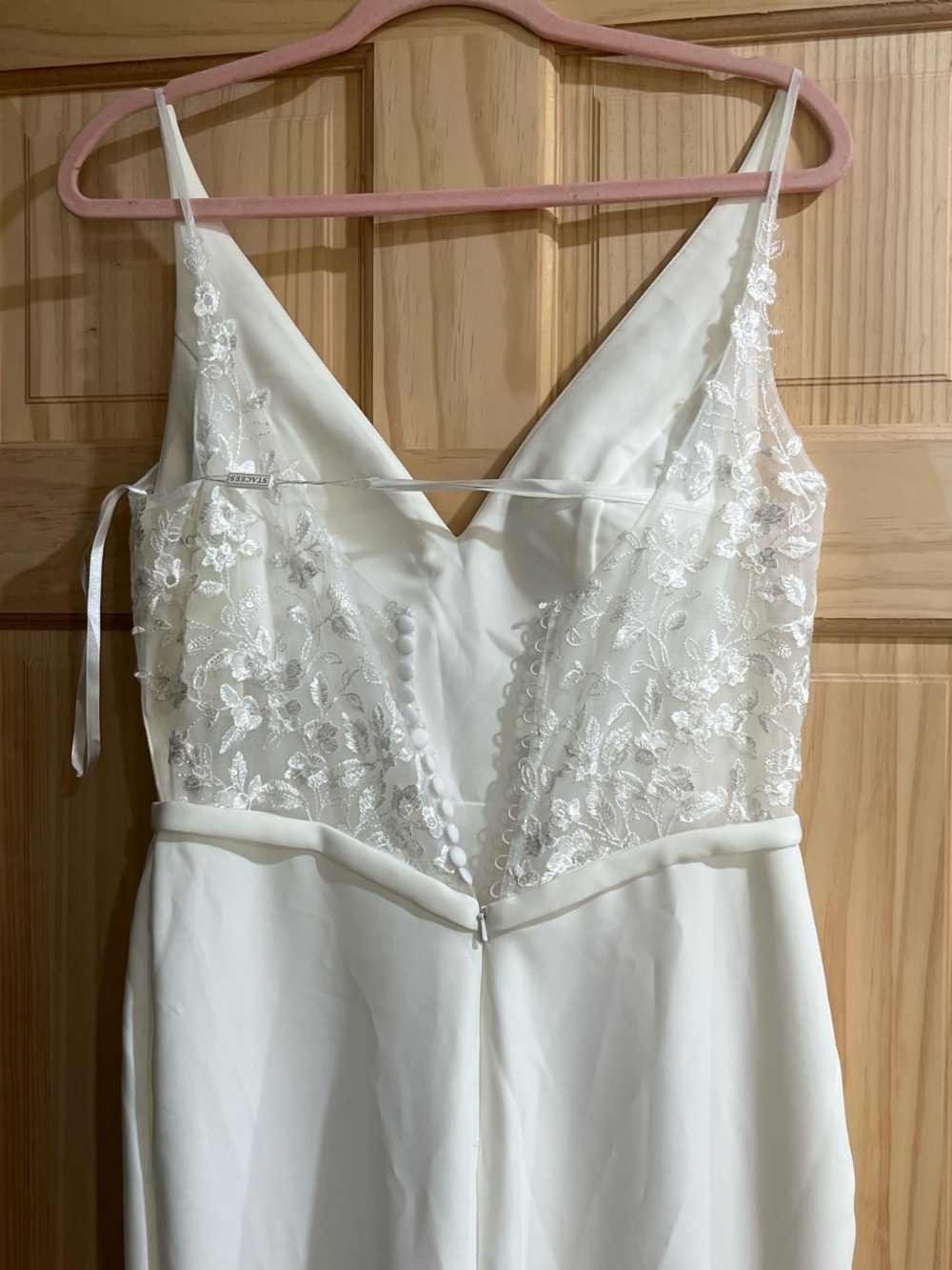 Stacees brand new White V-Neck Fitted Wedding Dress - Picture 5 of 7